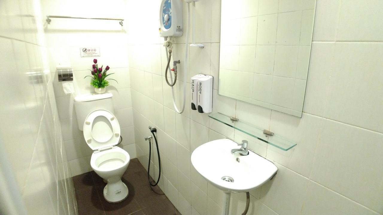 Apple 1 Hotel Budget Gelugor Extérieur photo