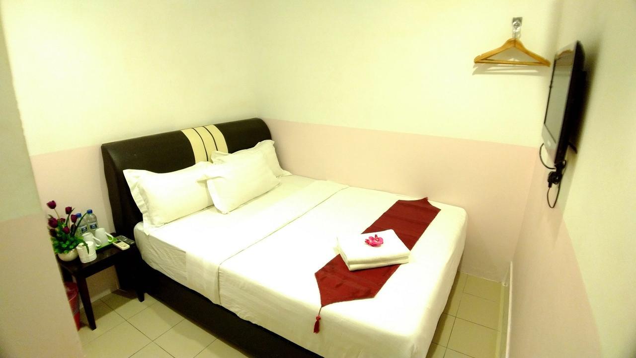 Apple 1 Hotel Budget Gelugor Extérieur photo