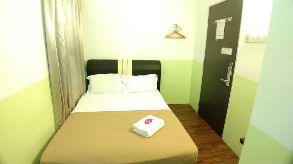 Apple 1 Hotel Budget Gelugor Extérieur photo